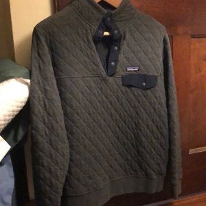 Patagonia Grey and Navy Quilted Quarter-Button